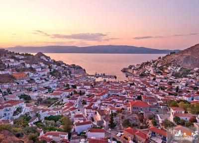 جزیره هیدرا با معماری و سواحل بی نظیر در یونان