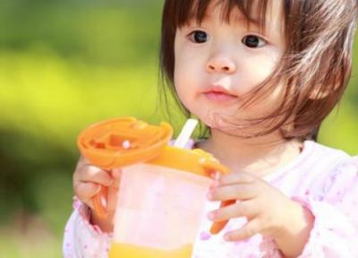 توصیه های لازم برای دادن آبمیوه به نوزاد