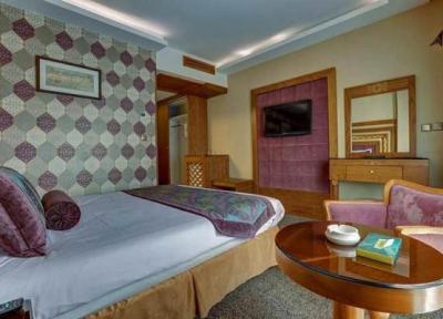 با هتل های خیابان رودکی شیراز آشنا شوید