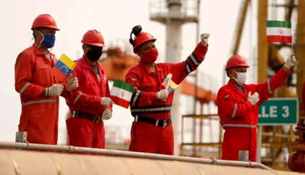 حرکت معکوس قیمت نفت در ایران، قیمت نفت جهانی افزایش یافت