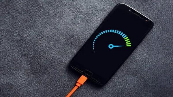 6 دلیلی که باعث می شوند باتری گوشی خیلی سریع خالی گردد