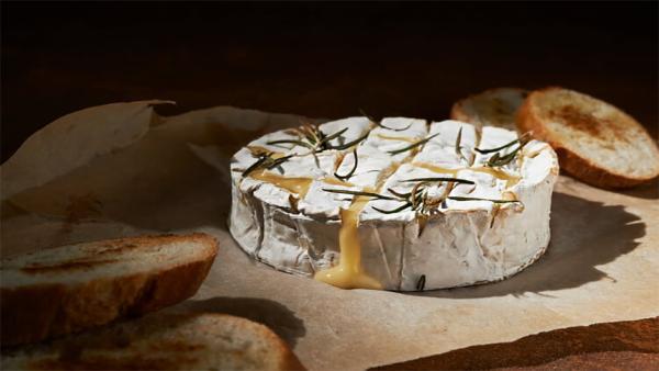 چرا طعم عجیب پنیر کممبر پرطرفدار است؟