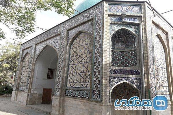 کاشی های نمای بیرونی بنای تاریخی گنبد سبز مشهد بازسازی و بازسازی شد