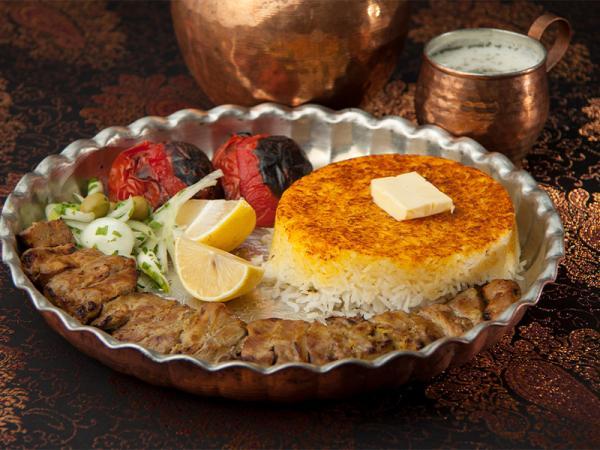 خوشمزه ترین غذاها را در این رستوران های جاده چالوس امتحان کنید!